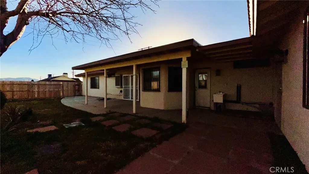 11911 Kiowa Road, Apple Valley, California 92308 home-pic-37