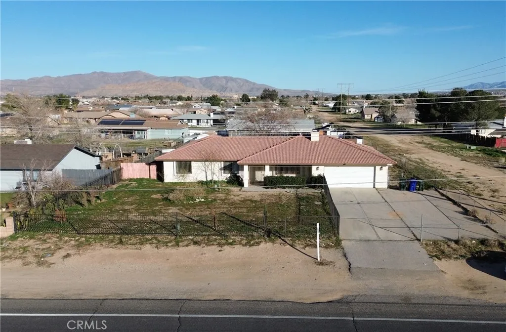 11911 Kiowa Road, Apple Valley, California 92308 home-pic-6