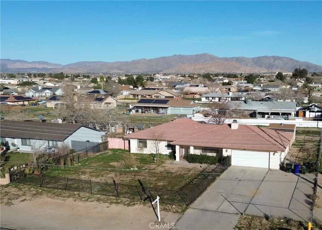 11911 Kiowa Road, Apple Valley, California 92308 home-pic-7