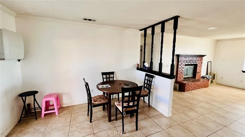 11911 Kiowa Road, Apple Valley, California 92308 home-pic-19