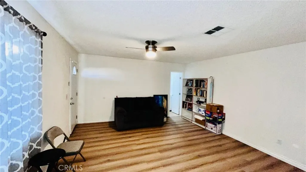 11911 Kiowa Road, Apple Valley, California 92308 home-pic-29
