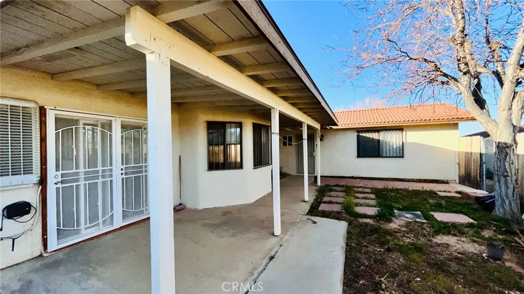 11911 Kiowa Road, Apple Valley, California 92308 home-pic-33