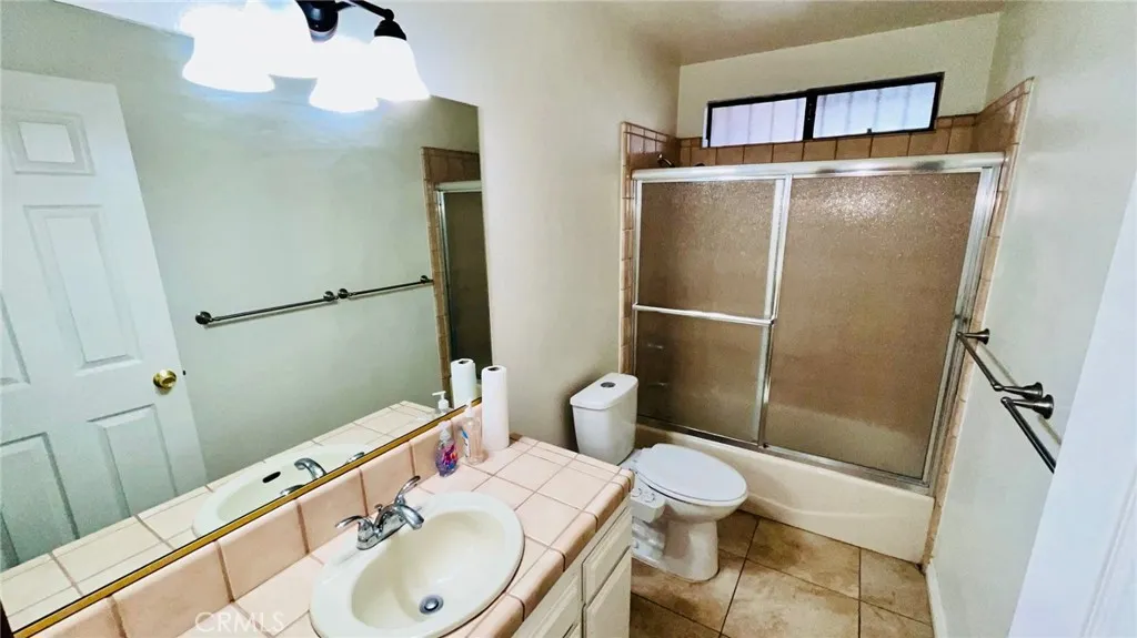 11911 Kiowa Road, Apple Valley, California 92308 home-pic-26