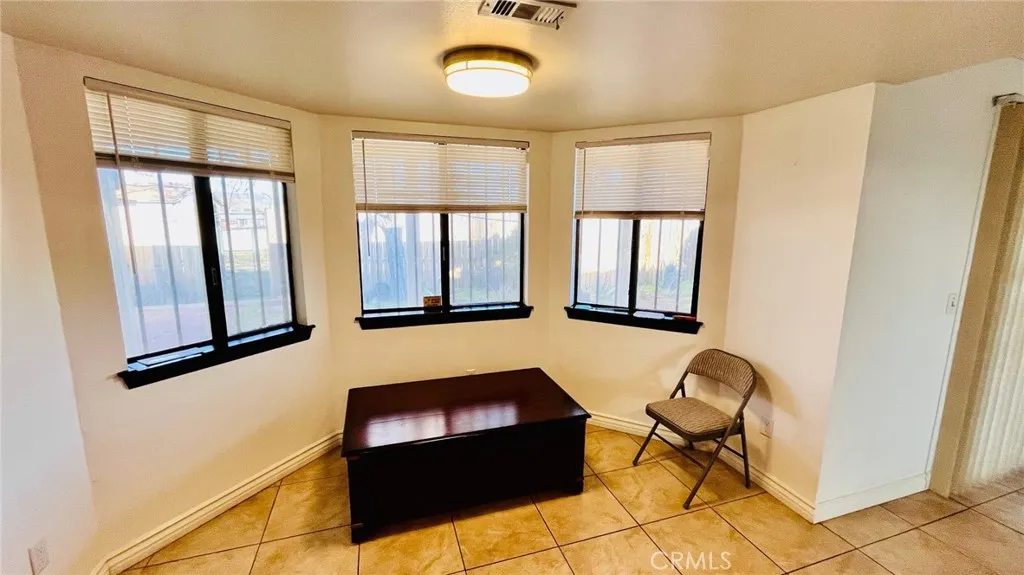 11911 Kiowa Road, Apple Valley, California 92308 home-pic-21