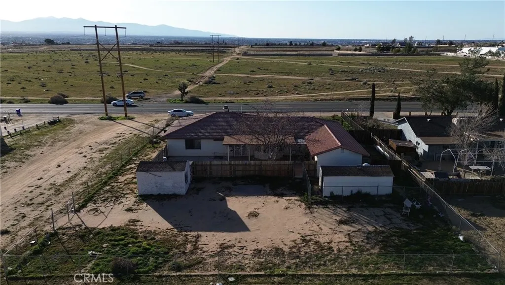 11911 Kiowa Road, Apple Valley, California 92308 home-pic-13