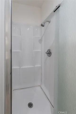 Private Bathroom S
hower