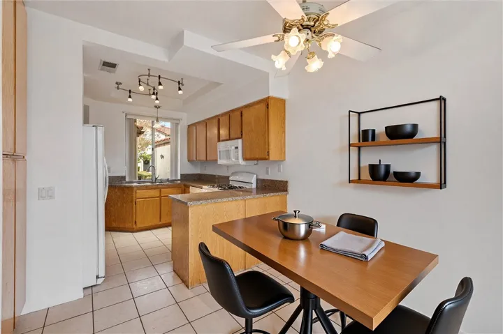 This photo is virtually staged. The shelf is also virtual.