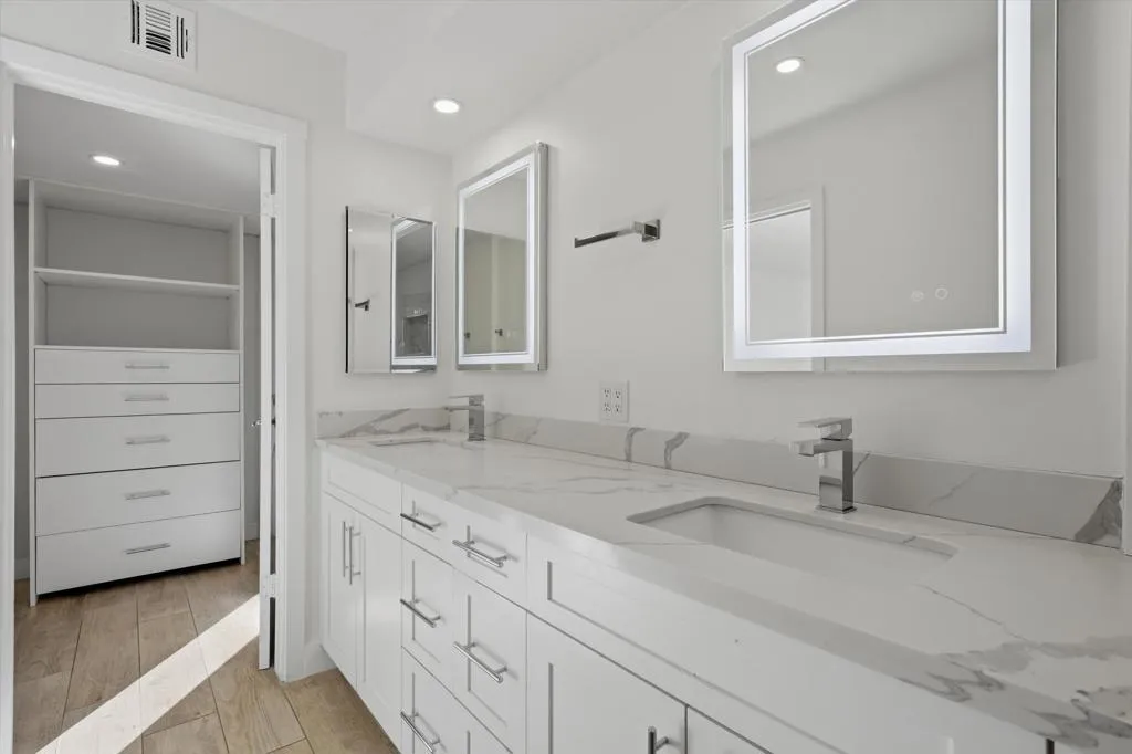 44715 Monaco Circle, Palm Desert, California 92260 home-pic-24