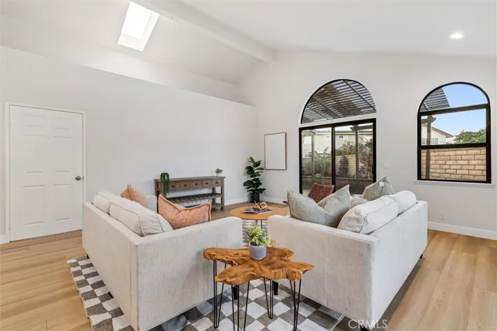 5271 Niguel, La Palma, California 90623