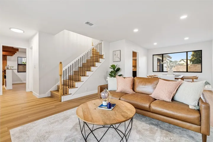 5271 Niguel, La Palma, California 90623