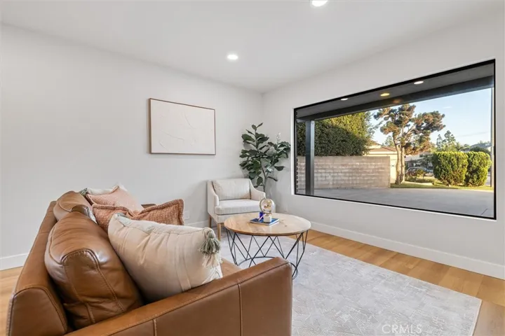 5271 Niguel, La Palma, California 90623