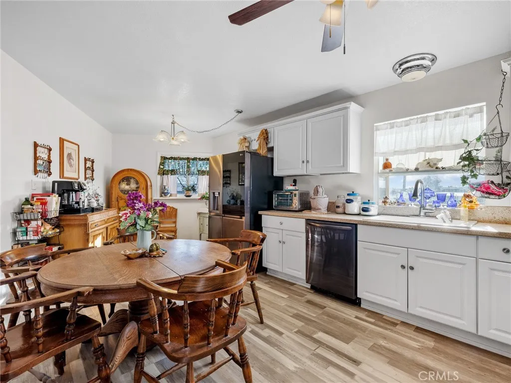 22977 El Centro, Apple Valley, California 92307 home-pic-14