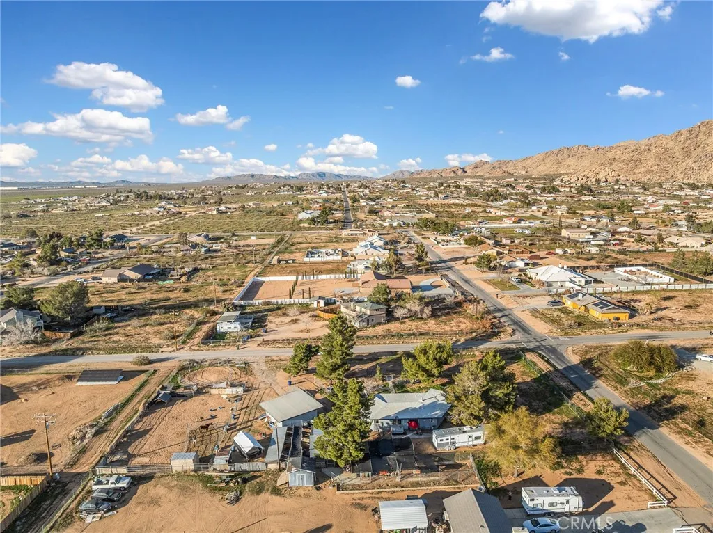 22977 El Centro, Apple Valley, California 92307 home-pic-7