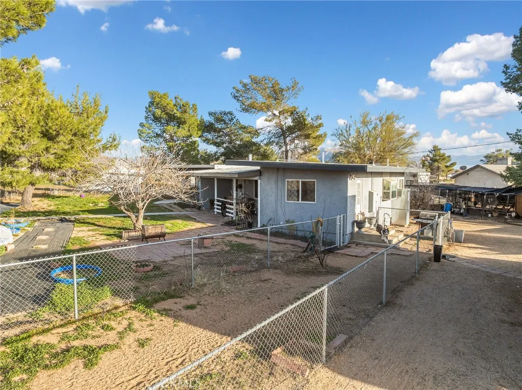22977 El Centro, Apple Valley, California 92307 home-pic-27