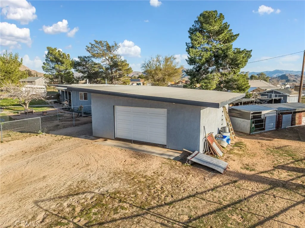 22977 El Centro, Apple Valley, California 92307 home-pic-4
