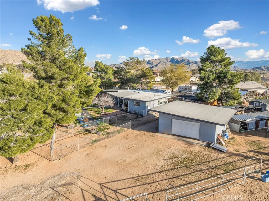 22977 El Centro, Apple Valley, California 92307 home-pic-2