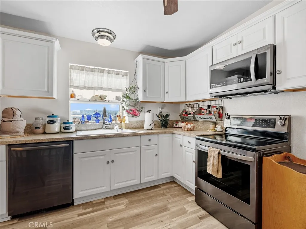 22977 El Centro, Apple Valley, California 92307 home-pic-13