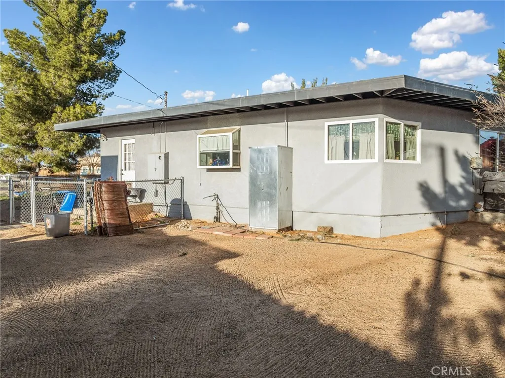 22977 El Centro, Apple Valley, California 92307 home-pic-26