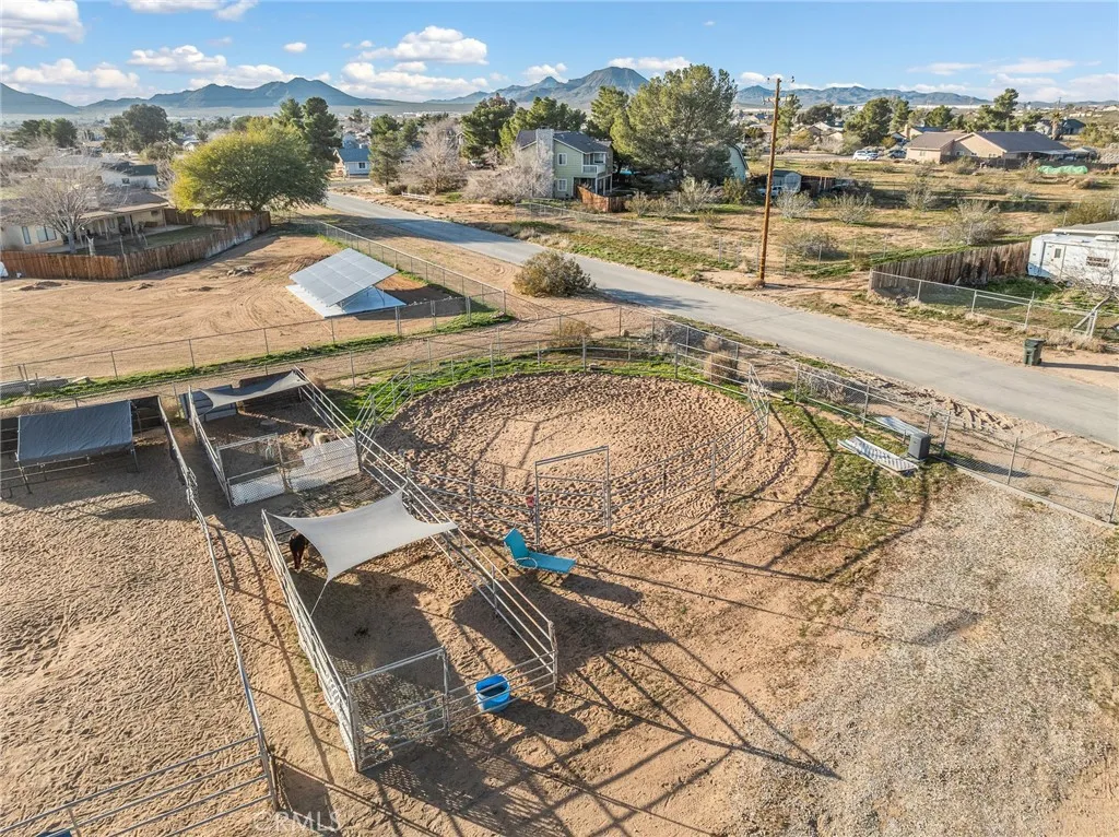 22977 El Centro, Apple Valley, California 92307 home-pic-24