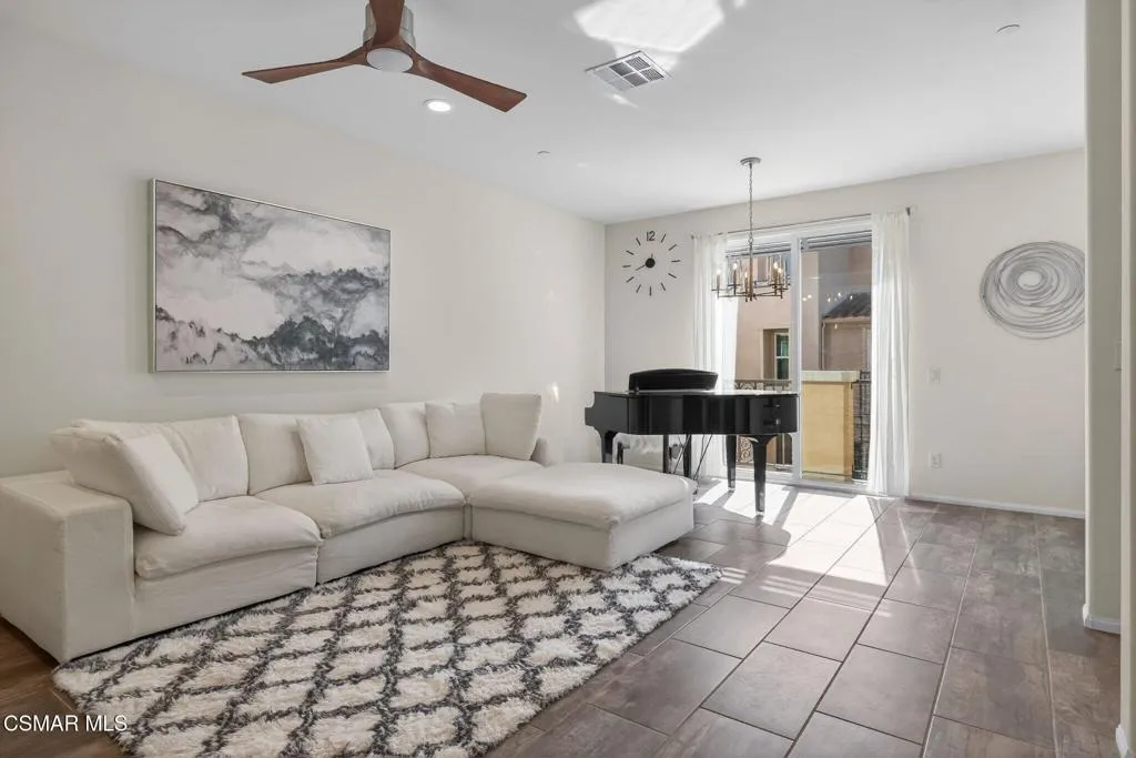 449 Pecana Street, Camarillo, California 93012 home-pic-15