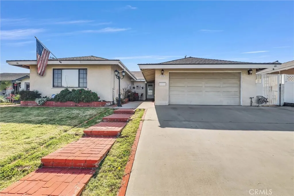 2520 Redcoach Lane, La Habra, California 90631 home-pic-1