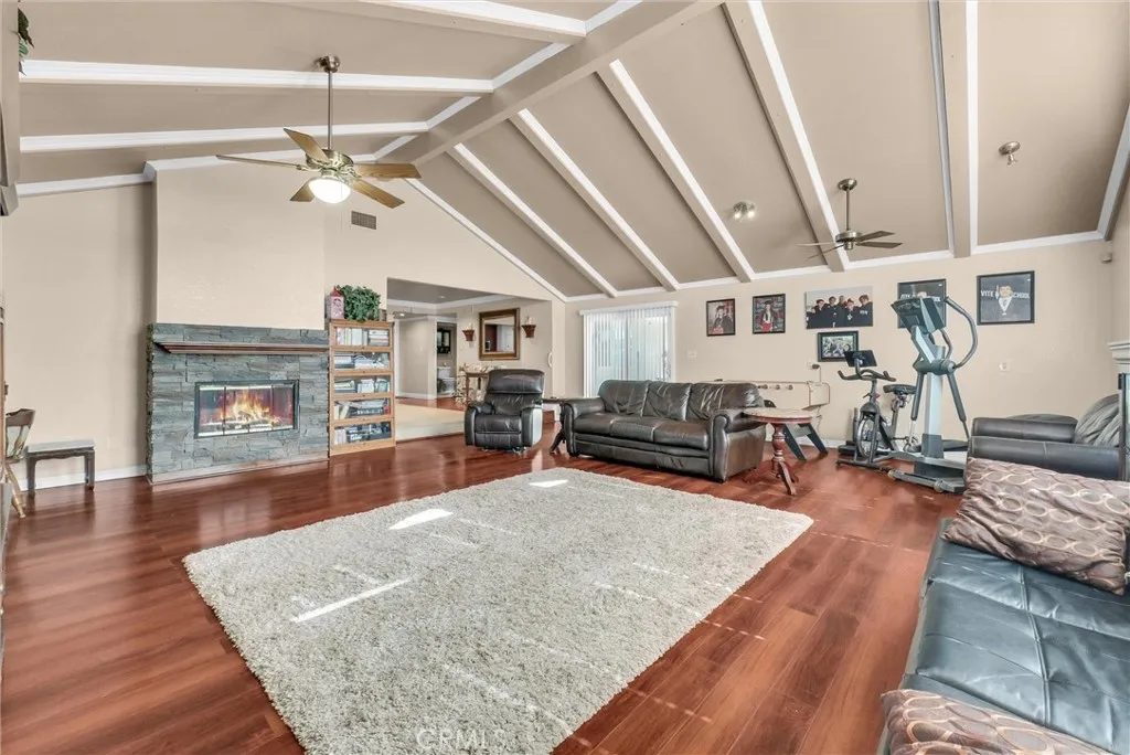 2520 Redcoach Lane, La Habra, California 90631 home-pic-14