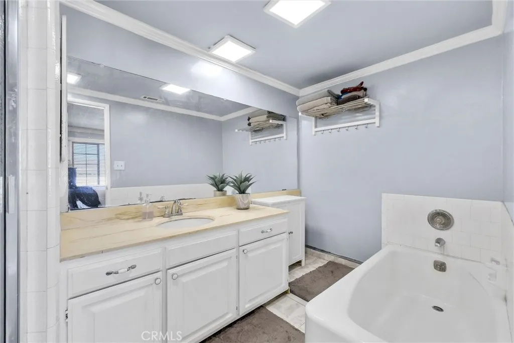 2520 Redcoach Lane, La Habra, California 90631 home-pic-23