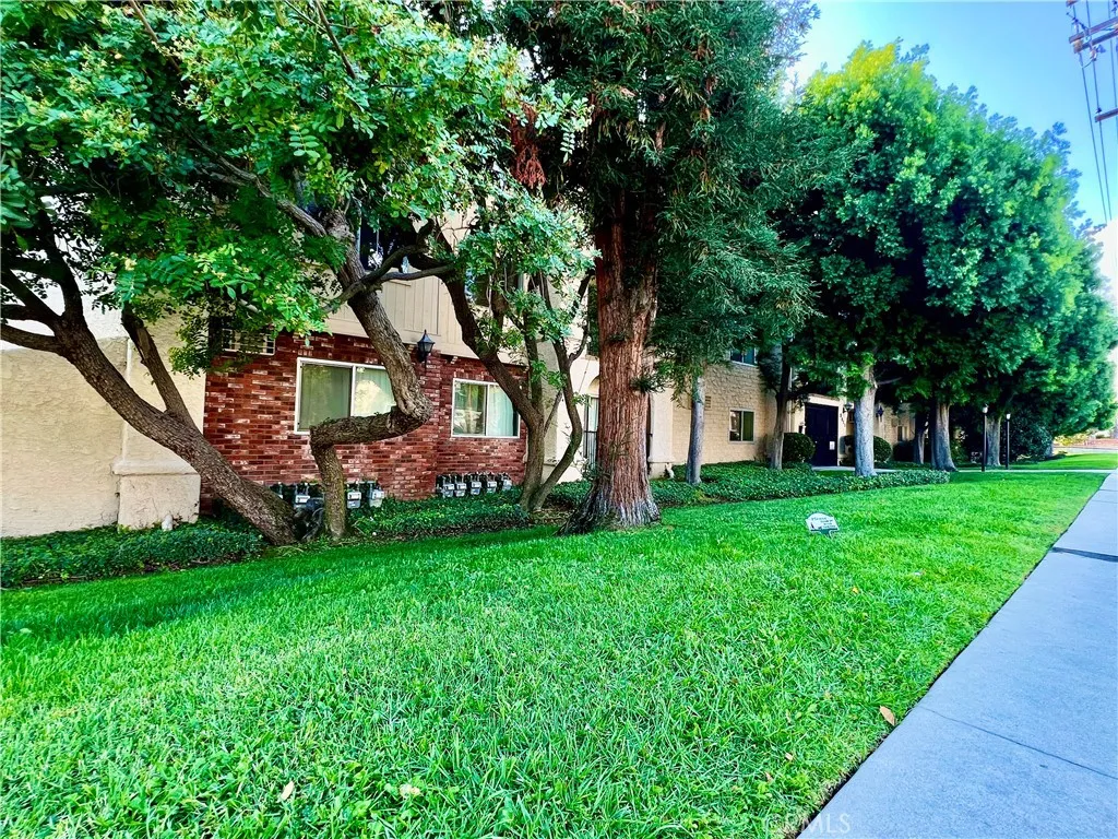 3010 Montrose 33, La Crescenta, California 91214 home-pic-3