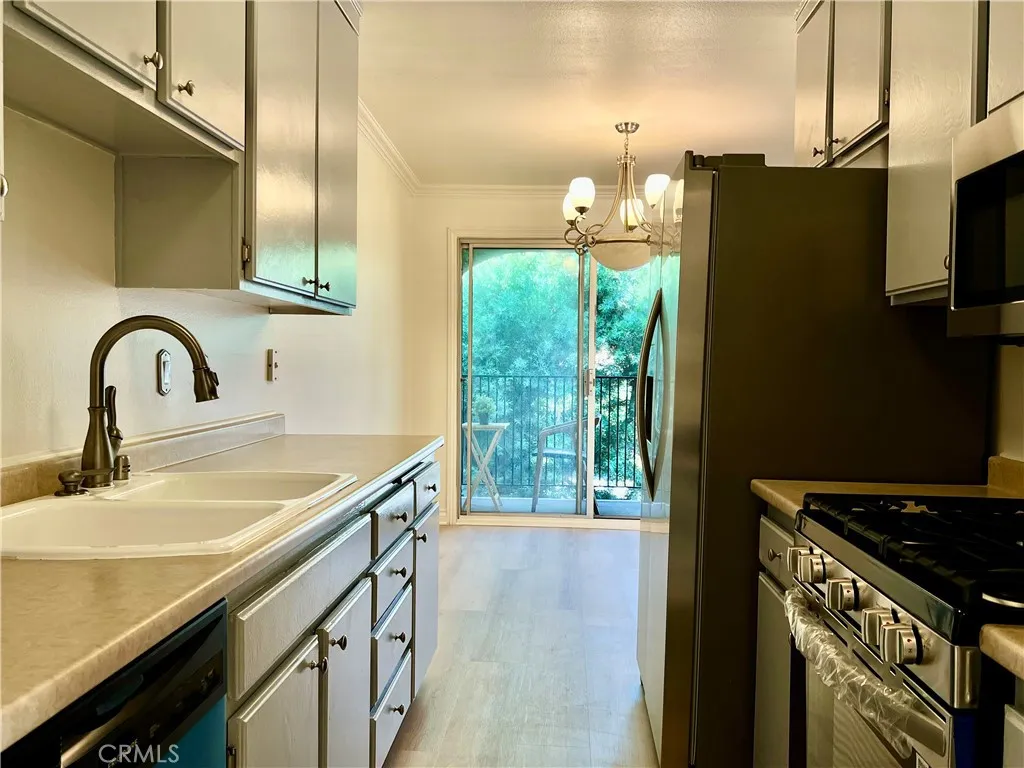 3010 Montrose 33, La Crescenta, California 91214 home-pic-8