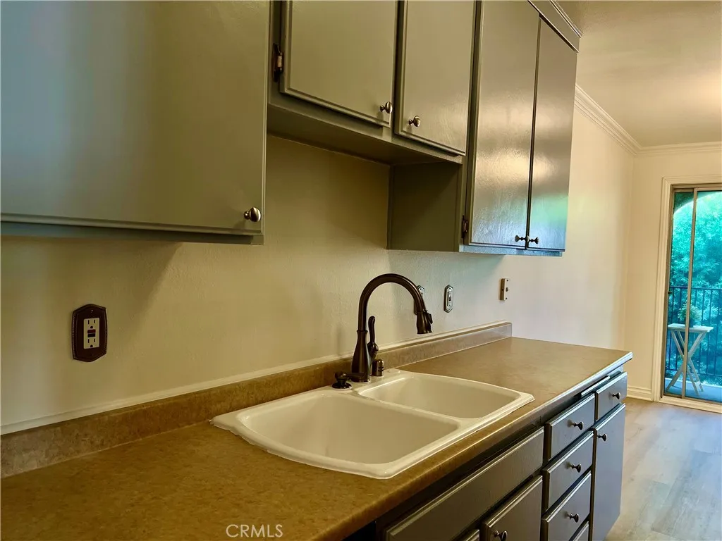 3010 Montrose 33, La Crescenta, California 91214 home-pic-11