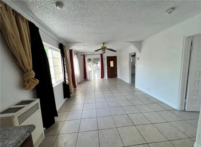 10931 Anzac, Los Angeles, California 90059