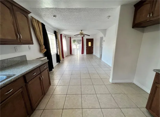 10931 Anzac, Los Angeles, California 90059