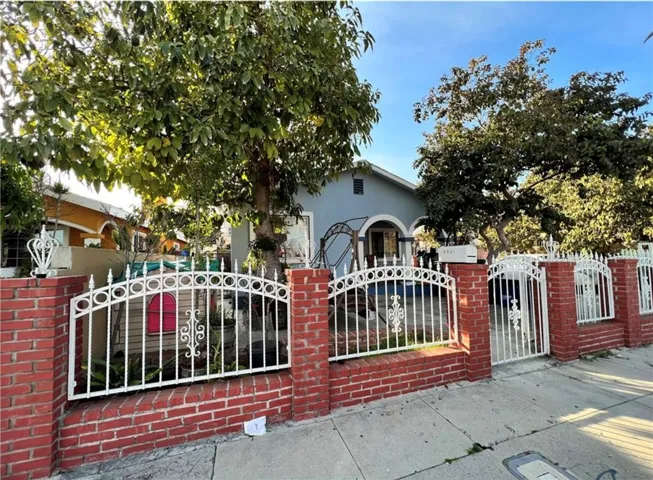 10931 Anzac, Los Angeles, California 90059
