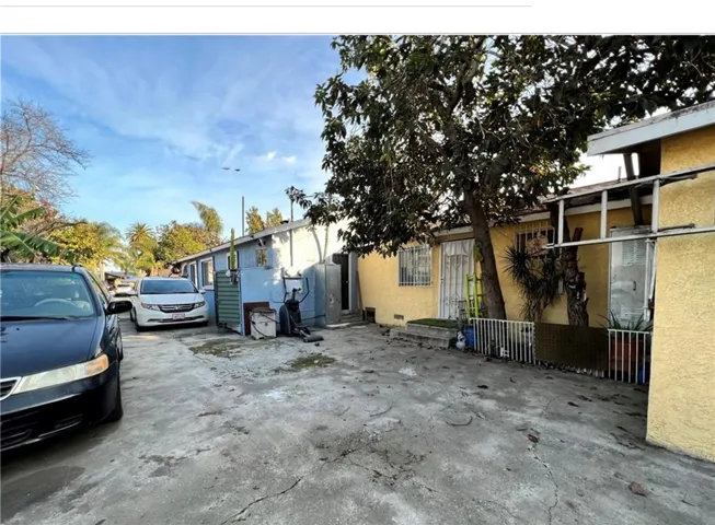 10931 Anzac, Los Angeles, California 90059