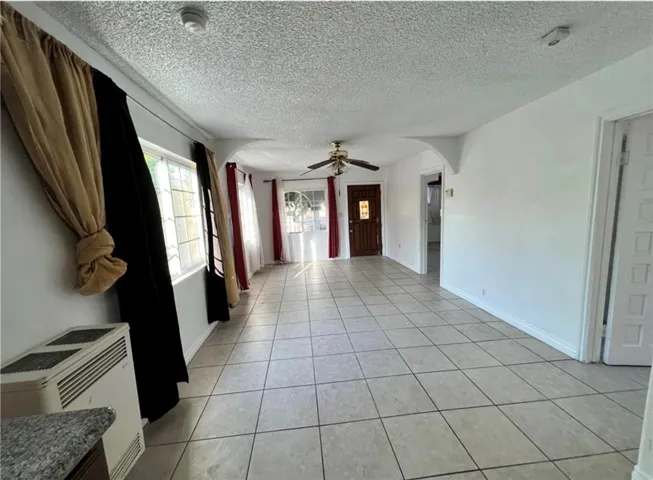 10931 Anzac, Los Angeles, California 90059