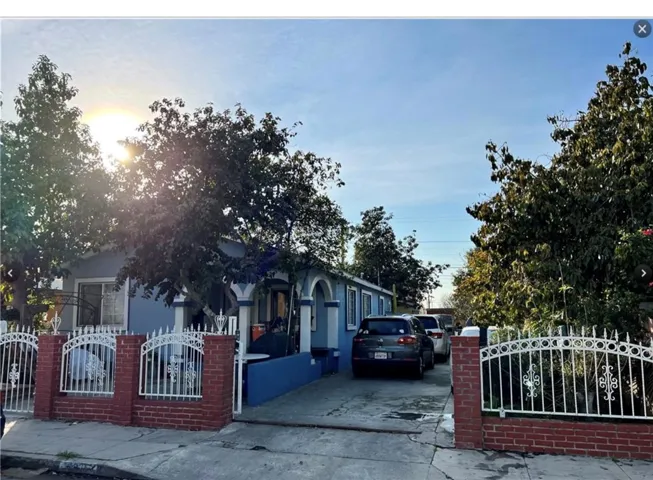 10931 Anzac, Los Angeles, California 90059
