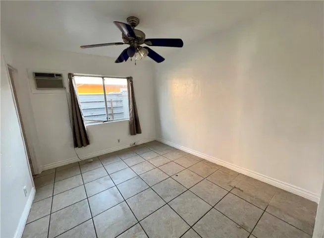 10931 Anzac, Los Angeles, California 90059