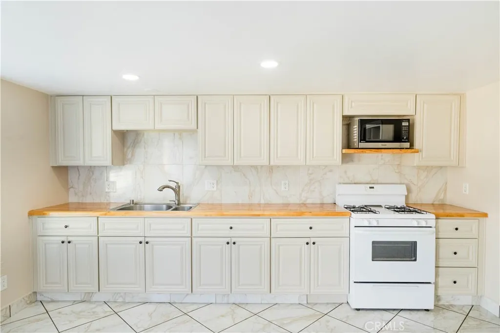 11711 Carmine Street, Riverside, California 92505 home-pic-25