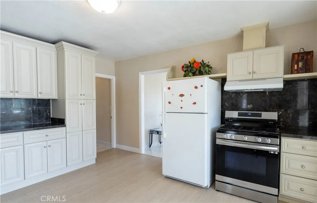 11711 Carmine Street, Riverside, California 92505 home-pic-16