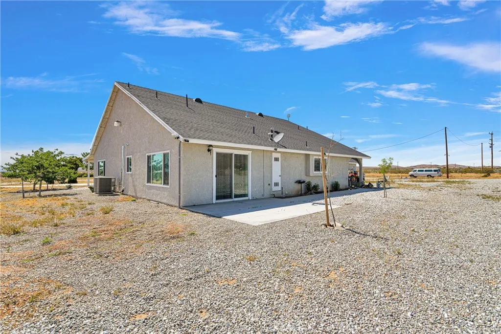 20045 Dale Evans, Apple Valley, California 92307 home-pic-11