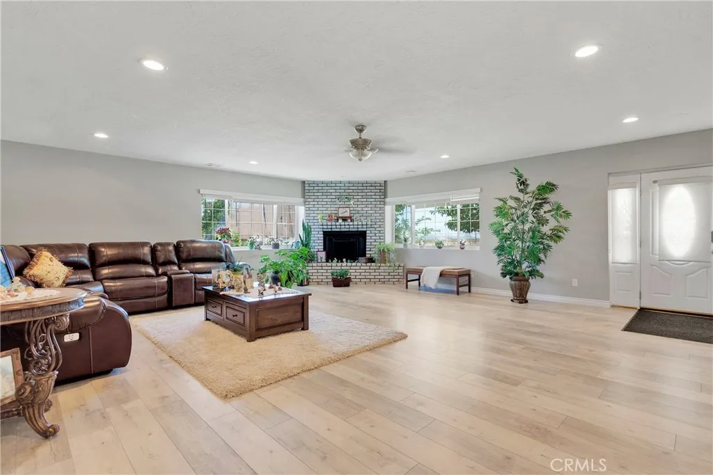 20045 Dale Evans, Apple Valley, California 92307 home-pic-63