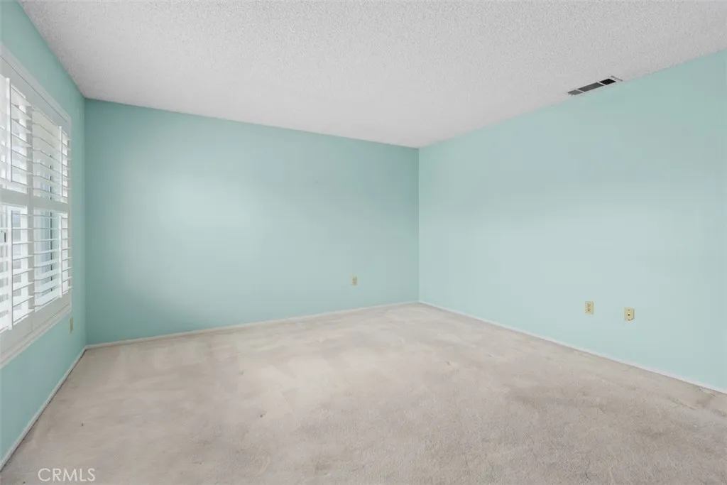 27927 Foxfire, Menifee, California 92586 home-pic-4