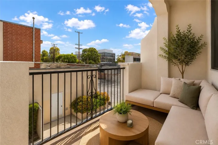 view side of patio virtually staged