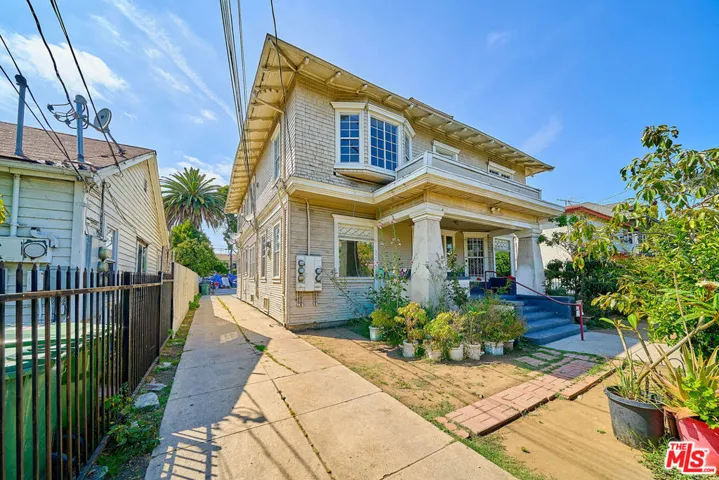 1347 Valencia Street, Los Angeles, California 90015
