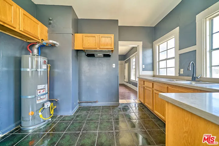 1347 Valencia Street, Los Angeles, California 90015