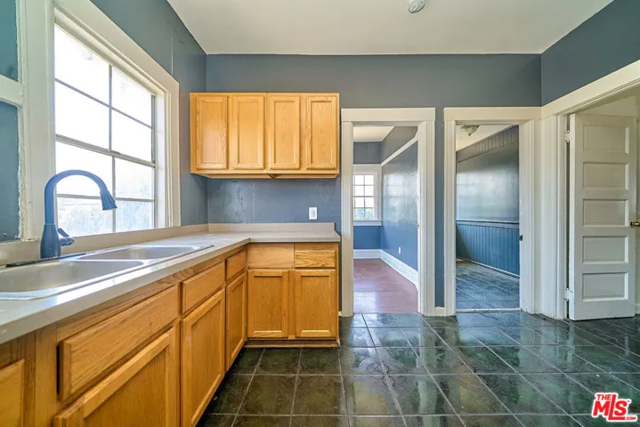 1347 Valencia Street, Los Angeles, California 90015