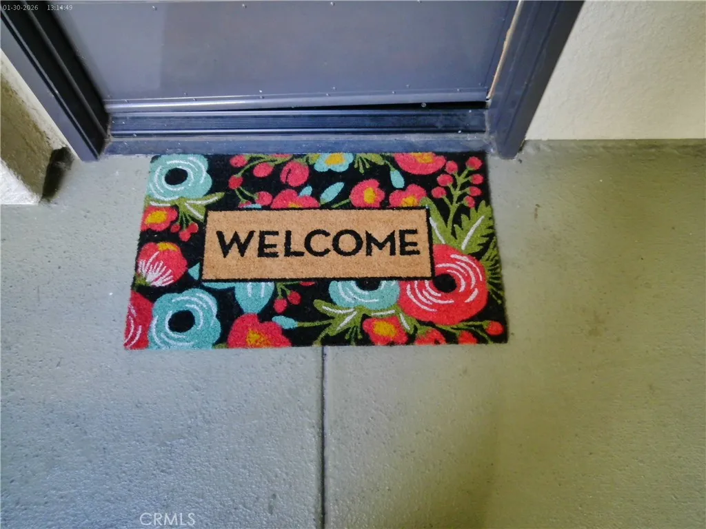 21500 Burbank 222, Woodland Hills, California 91367 home-pic-4