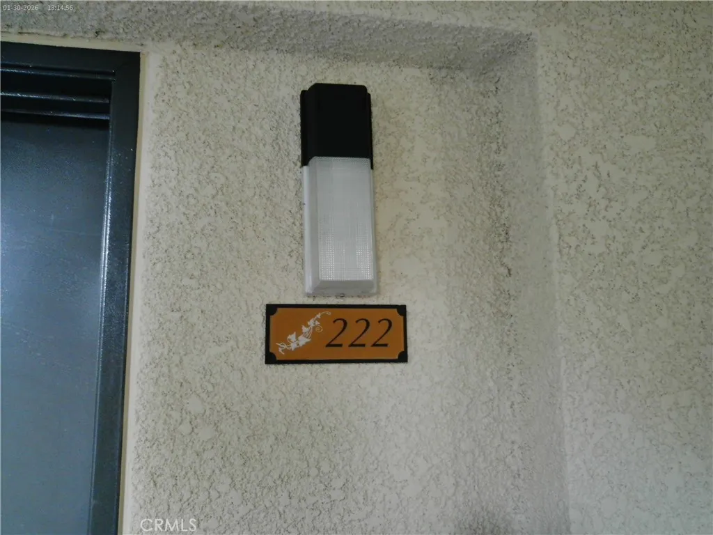 21500 Burbank 222, Woodland Hills, California 91367 home-pic-3