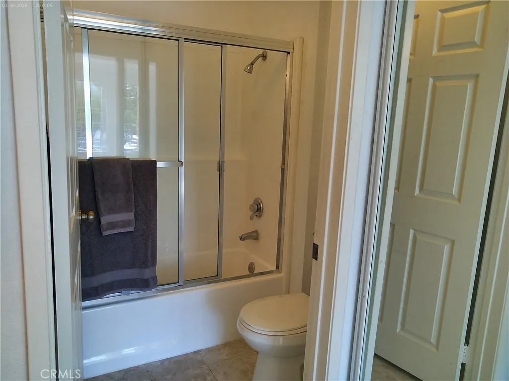 21500 Burbank 222, Woodland Hills, California 91367 home-pic-18