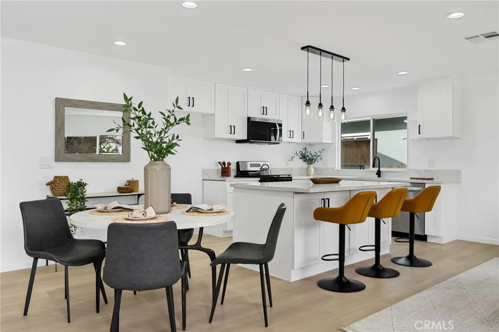 Dining & Kitchen